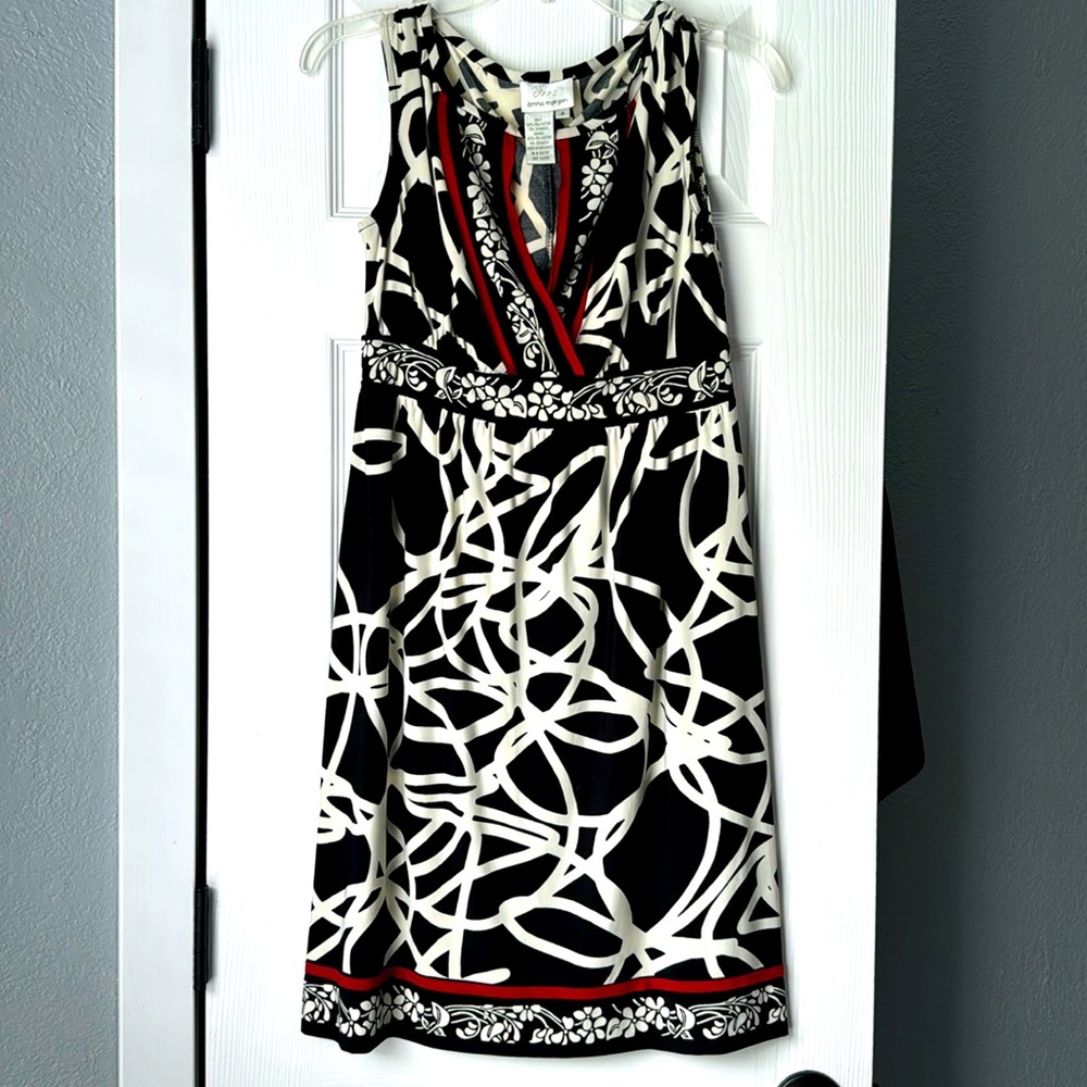Donna Morgan size 4 sleeveless dress